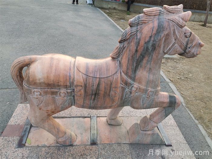 根据庭院风水学，庭院花园小雕塑怎么摆？(图1)